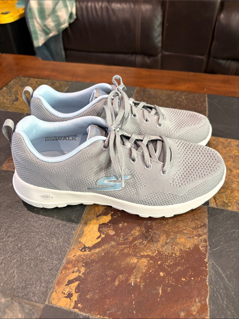 Skechers Go walk Goga mat Gray Knit Athletic Lace-Up Sneakers size 9. EUC
